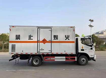 莒县爆破器材运输车
