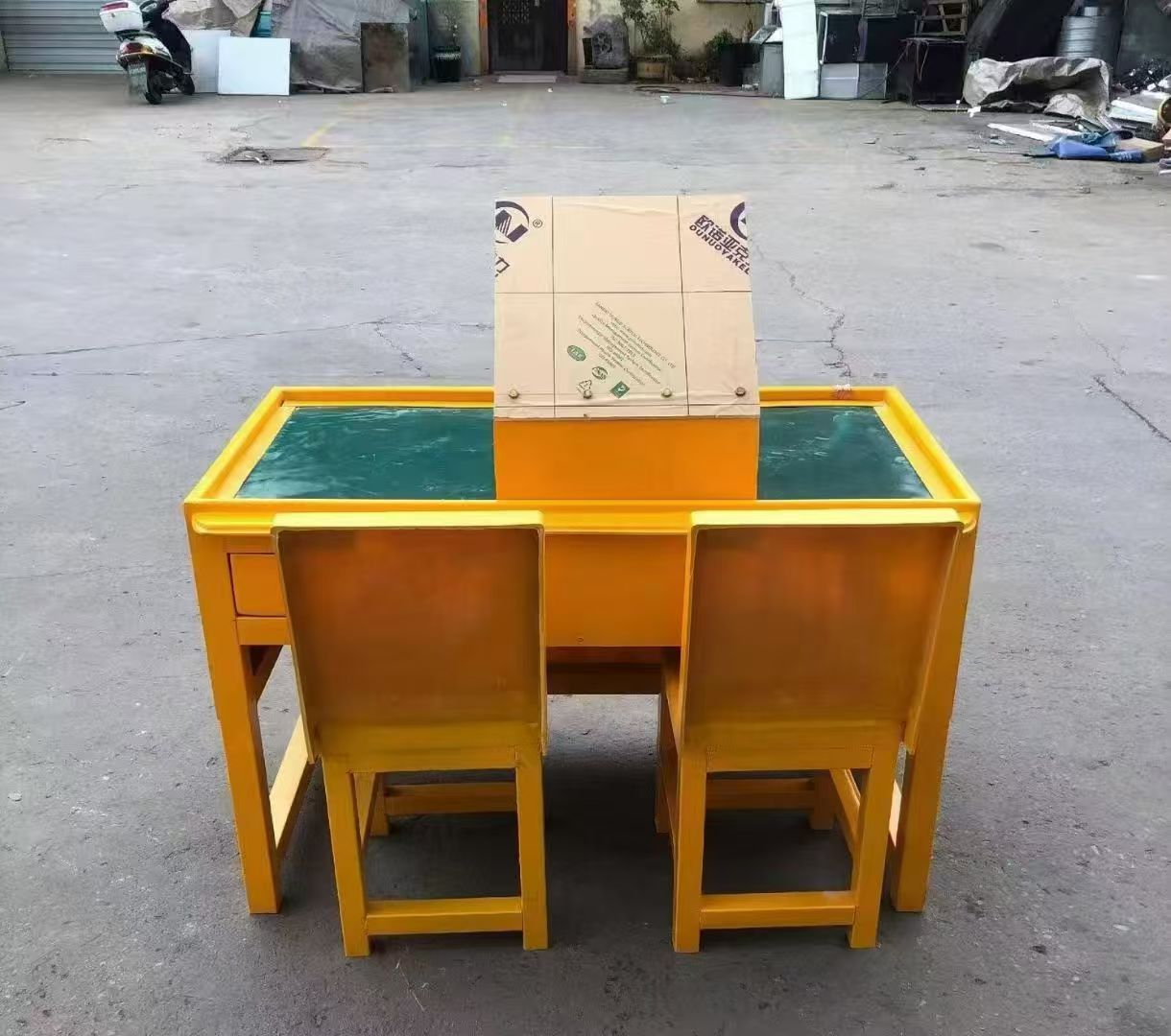 莒县防静电导通桌井下煤矿火工品发放桌：危险品流转的安全守护者